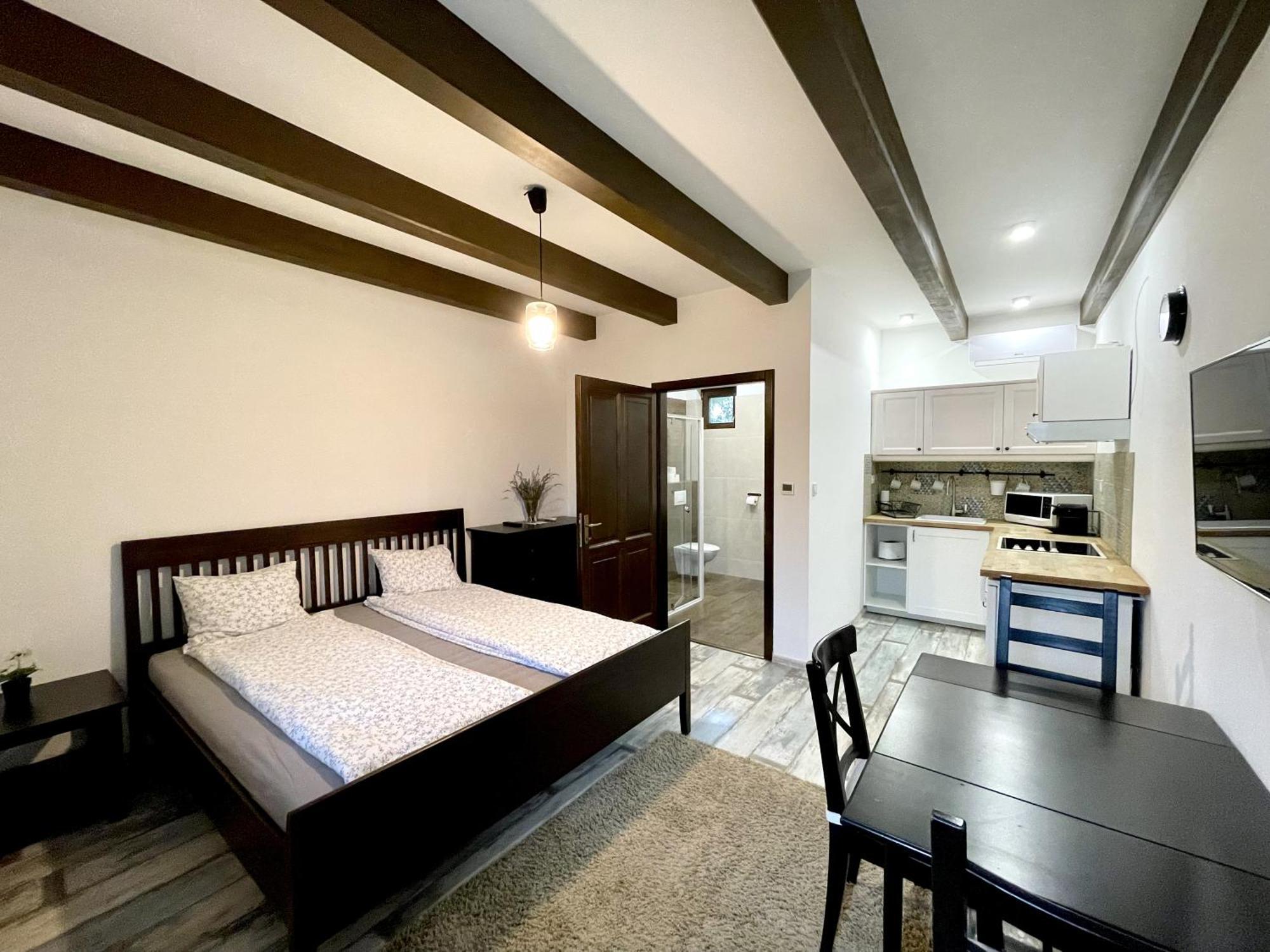 Leveleki Vendeghaz - Egeres Tanya Otel Dış mekan fotoğraf